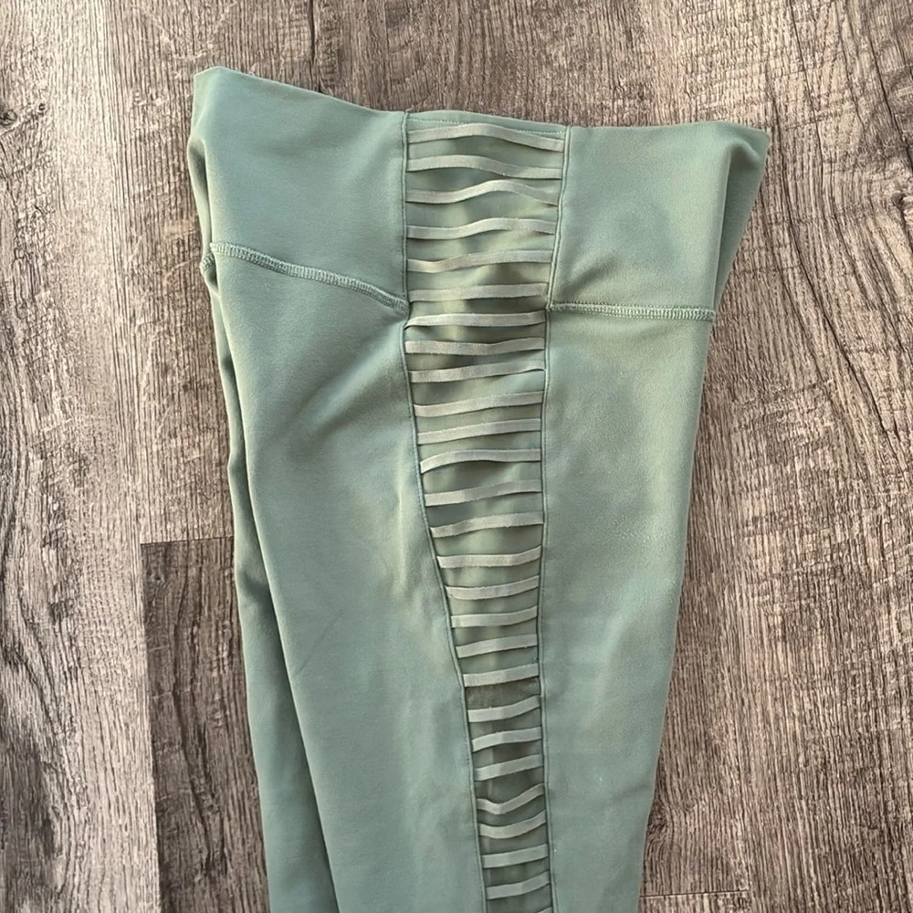 Alo Yoga Stirrup Leggings ✧ Green ✧ Size S